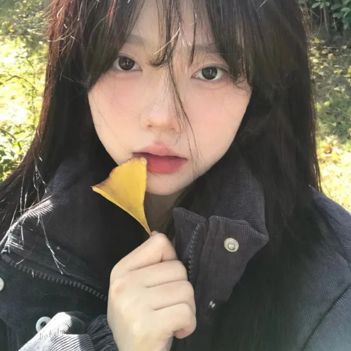 艳女新装